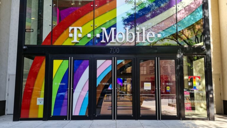 T-Mobile reports record-breaking Q2 earnings and the stock soars
