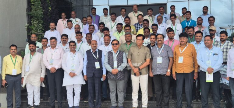 Vidarbha farmers embark on study tour to Baramati to explore AI technology in agriculture